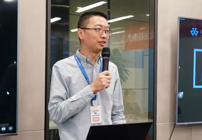 新希望金融科技公司副总裁吕文勇发言
